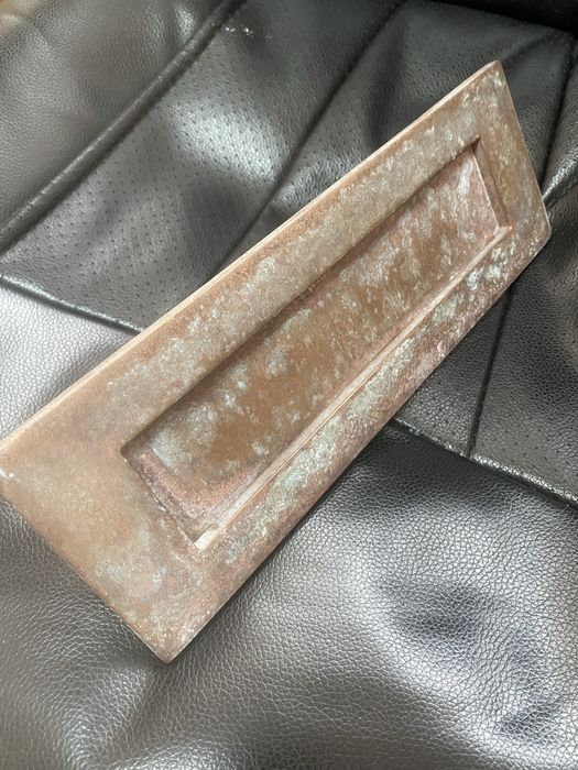 Дверна  поштова скриня