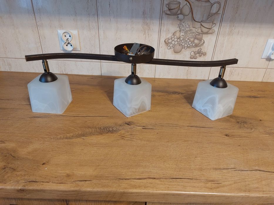 Lampa sufitowa sprawna