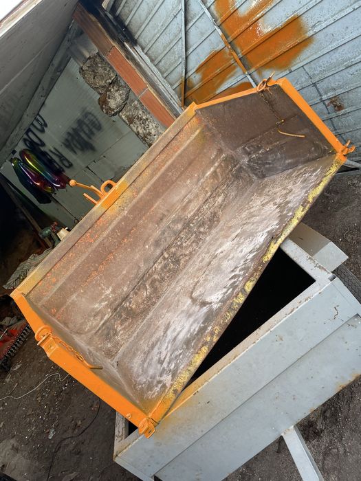 Vendo caixa gamela para trator