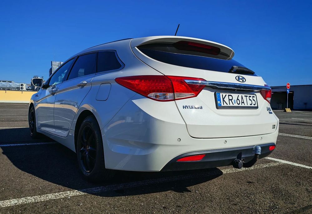 Hyundai i40 Hyundai i40 1.6 GDI Comfort, blue drive