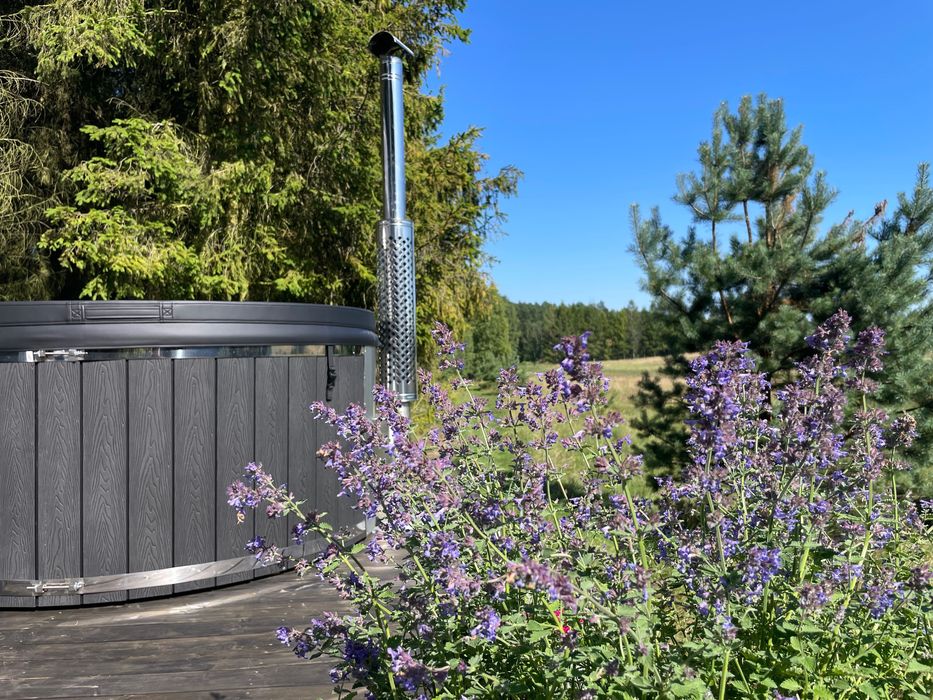 Domek na wynajem w lesie z jacuzzi – Tiny House Bory Tucholskie