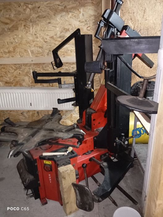 Wyważarka do kół Corghi i montażwonica Giuliano