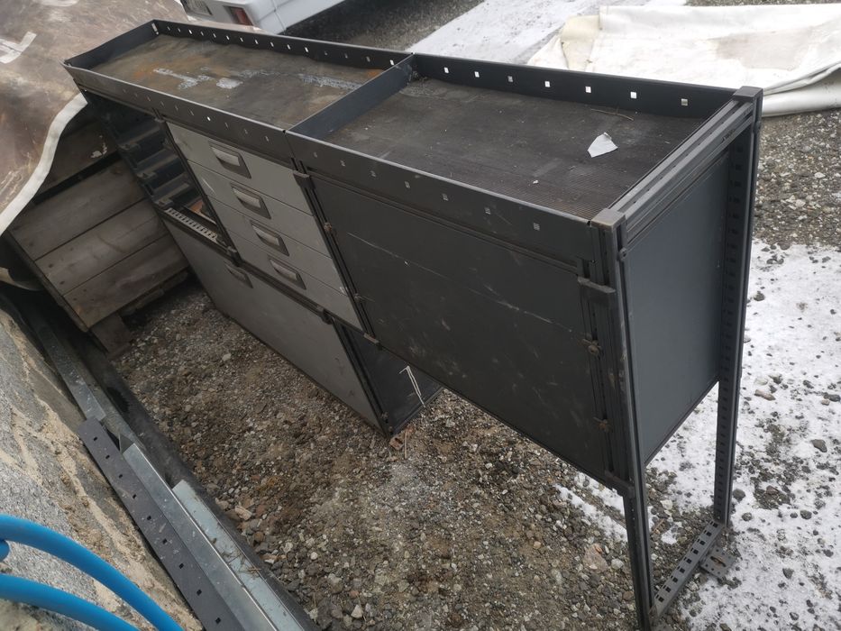 Szafka serwisowa do samochodu