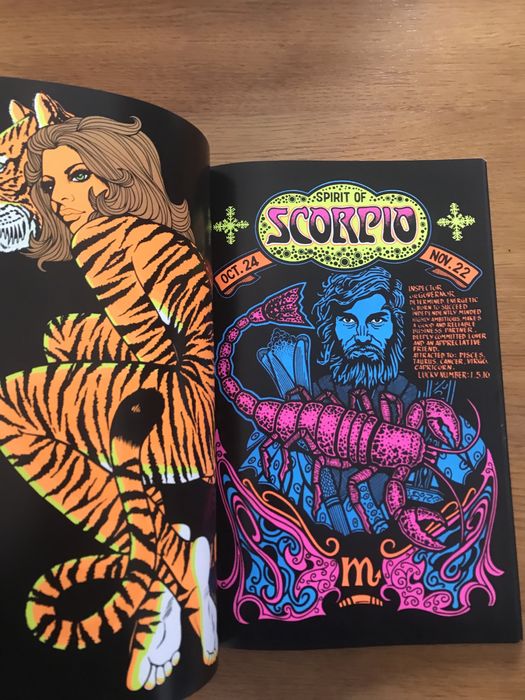 Blacklight Posters - Livro de Posters de Luz Negra Ultravioleta