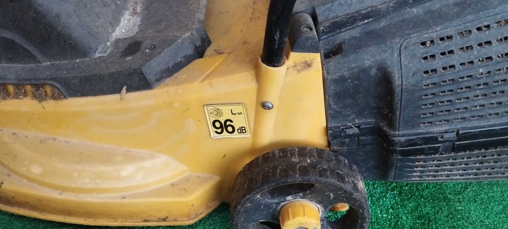 Cortadore de relva e aparador de relva