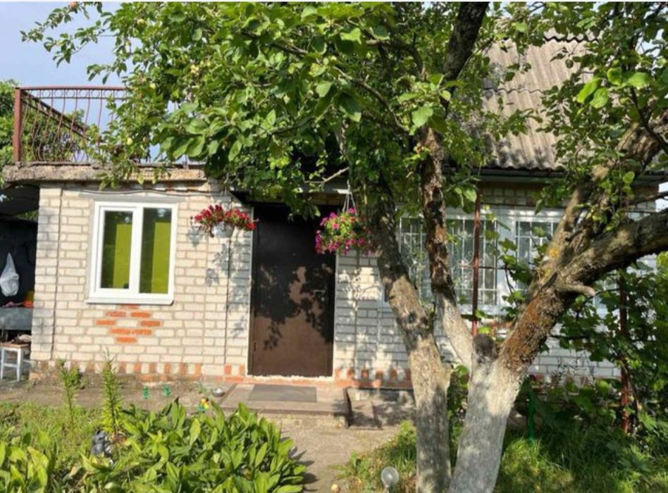 Продаж  будинку.