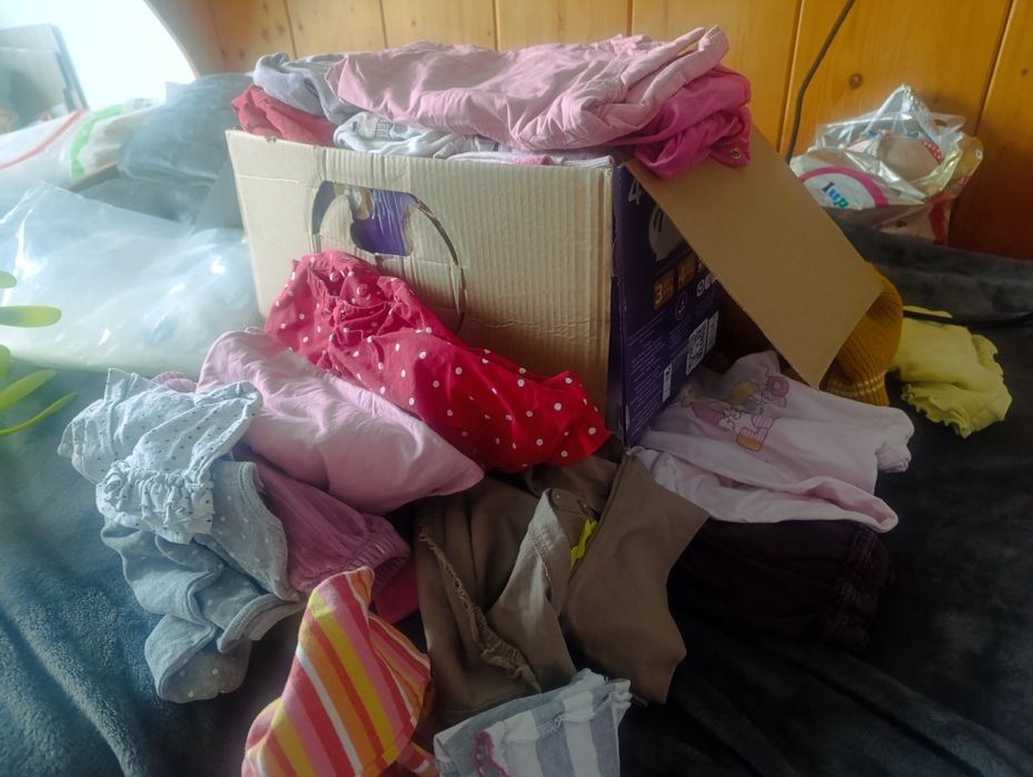 Ubranka dla dziewczynki 74