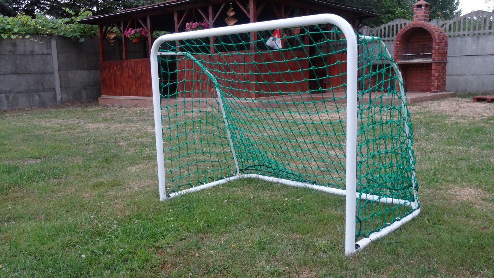 Siatka na bramki siatka na piłkochwyty MOCNA 4mm Obszyta