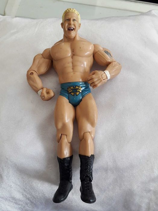 Bonecos wwe em bom estado