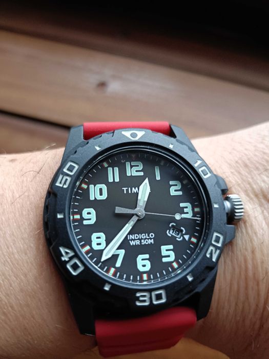 Timex Main Street - 42 mm - Bracelete Vermelha de Silicone