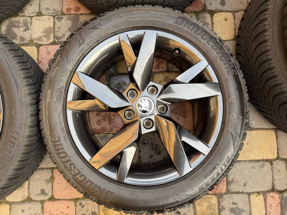 R17 5 112 диски Skoda Original 5Е3 601 025 стан нових