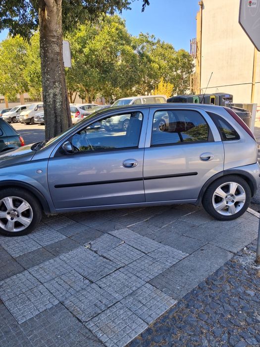 Opel corsa cinzento mudancas automaticas