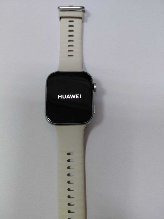 Смарт-годинник Huawei Watch Fit 4