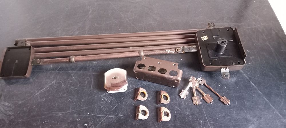 Fechadura "CISA" 4 trancas