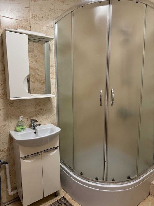 З 16 лютого  1кімнатна квартира на Собранецькій  довгостроково