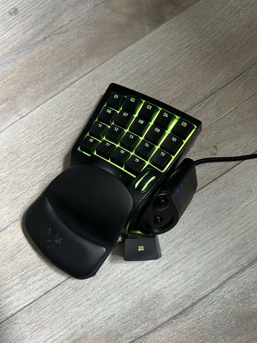 Razer tararus V2 - keypad/klawiatura RGB - pc/ps5