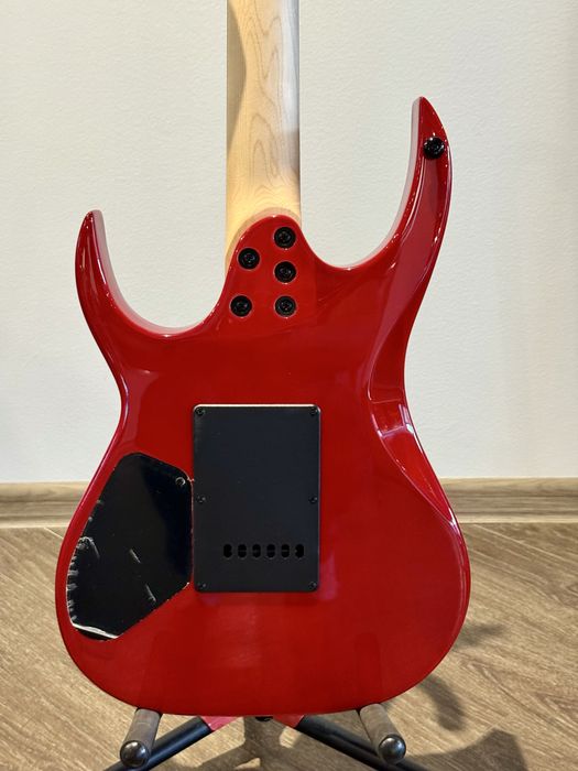 Продам електрогітару Solar