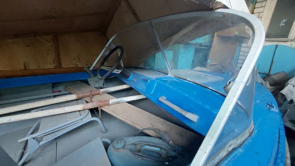 Моторная лодка      Казанка  5 м 2