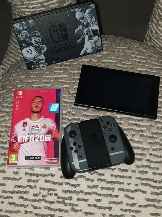 Nintendo Switch + FIFA 2020