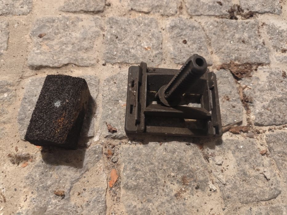 Limpeza de Garagem – Material Citroen C4 1.6 HDi [Bom Estado]