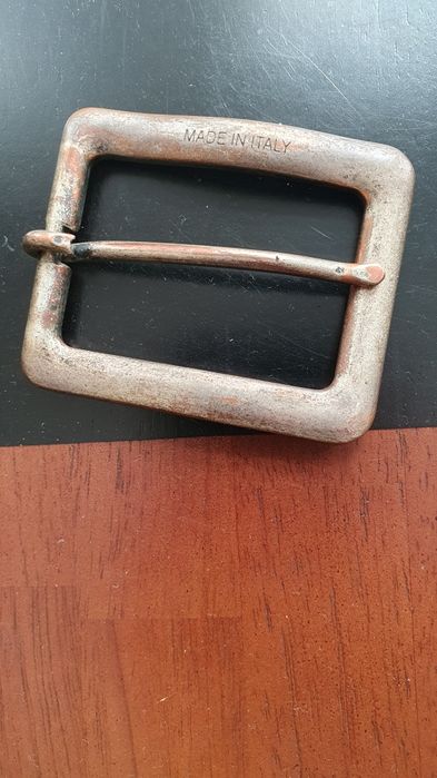 Велика пряжка для поясного ременя. до 4 см. 100 грн.