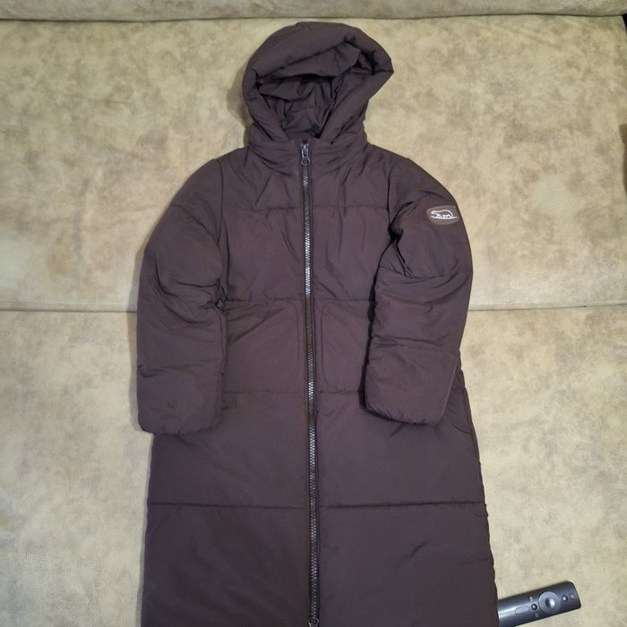 Продам куртку унисекс 134-140