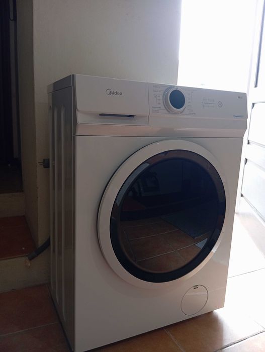 Máquina de Lavar Roupa Midea 6kg – Excelente Estado