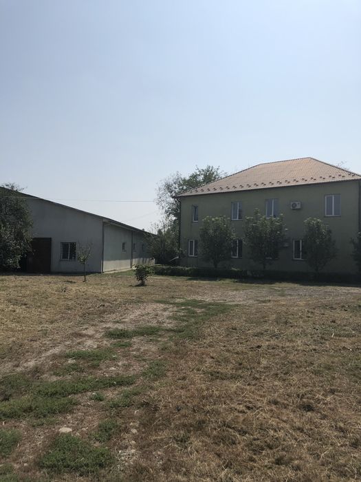 Завод продтоварів, комерційна нерухомість