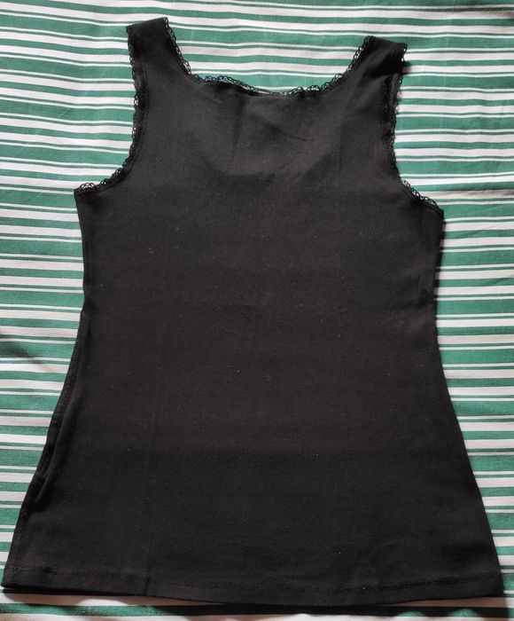 Top - Preto - Tamanho M - Usado, em Excelente Estado!