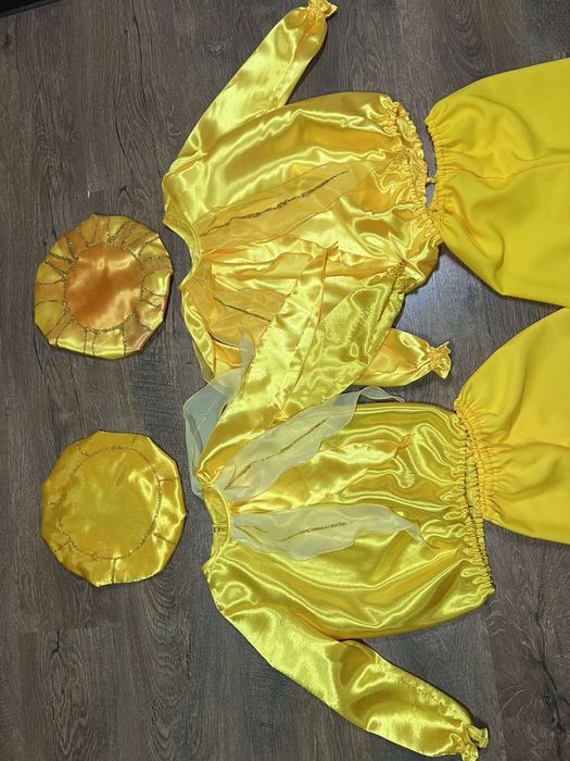 Костюмчик Промінчика, Сонечка весняного 116 розмір (два однакові)