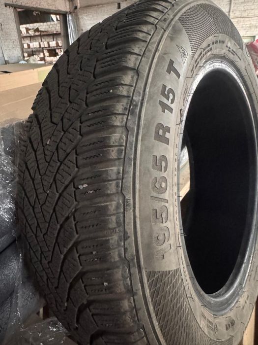 Продам б/у резину 195/65/R15