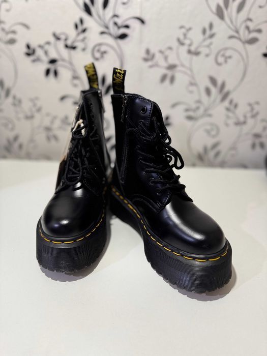 Чоботи жіночі Dr. Martens Jadon, 36р