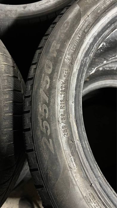 Комплект зимової гуми 255/50/19  Pirelli 2022 року