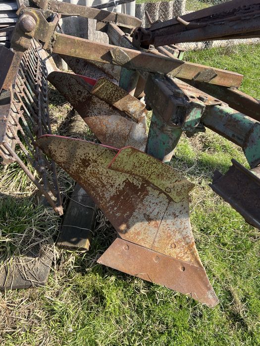 Плуг польський 3 корпусний bomet