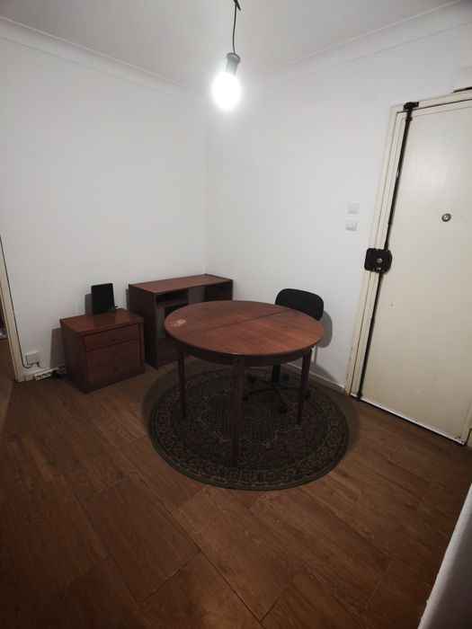 alugar um quarto