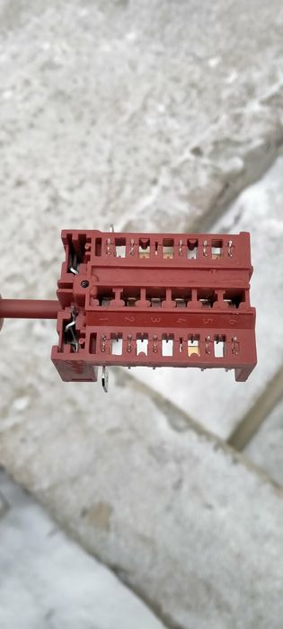 Перемикач для електродуховки