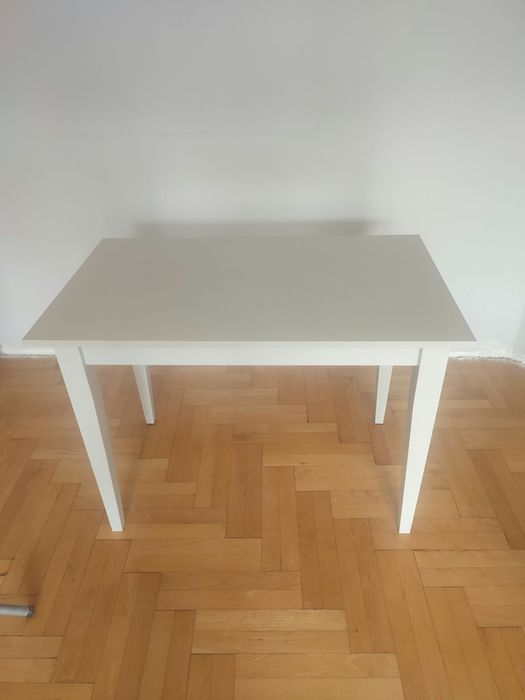 Stolik kuchenny biały