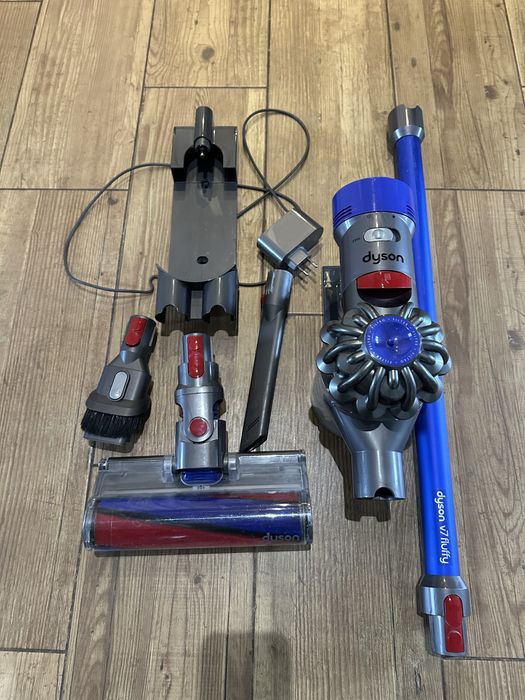 Dyson V7  odkurzacz pionowy