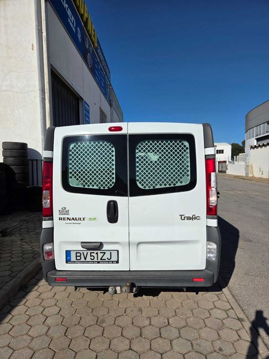 Renault Traffic 1.9dCI gasoleo 2011