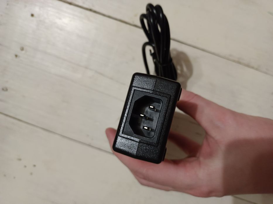Сетевой AC адаптер 12V 5000 mA