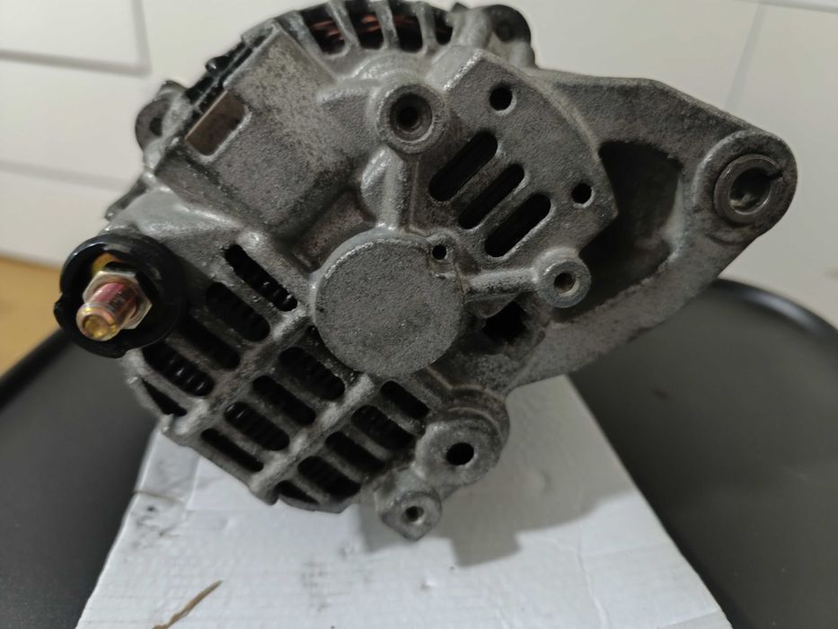Alternador MAZDA 323 S.