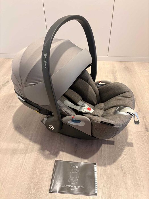 Vendo ovo/cadeira auto Cybex Cloud Q da gama alta Platinum (tecido resistente e de elevada qualidade na cor cinza/grey).
