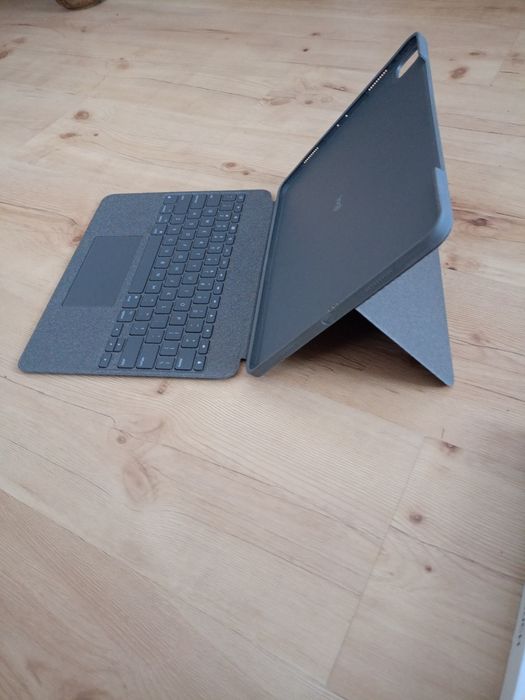 Etui combo touch Logitech-uszkodzone