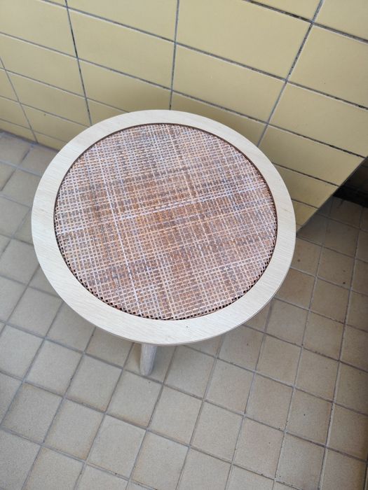Conjunto de espreguiçadeira e mesa