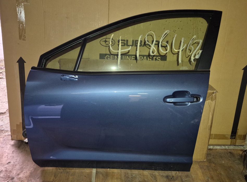 Двері Subaru crosstrek 2023 2024