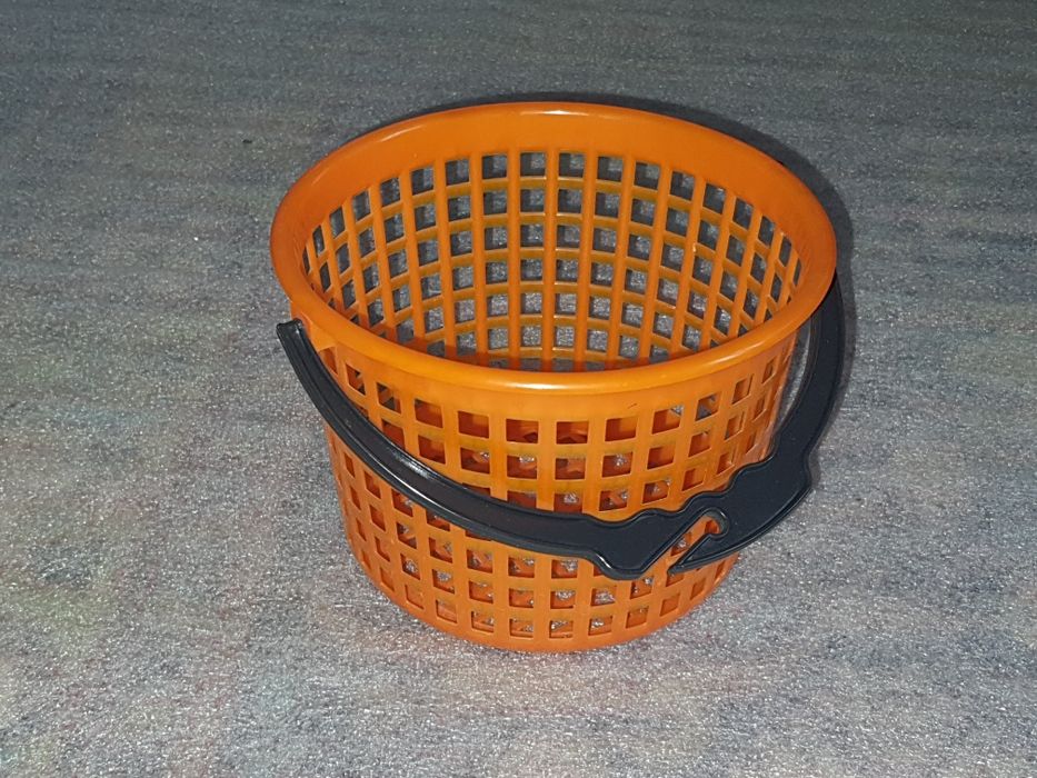 Кошик для зберігання прищіпок або для інших потреб.