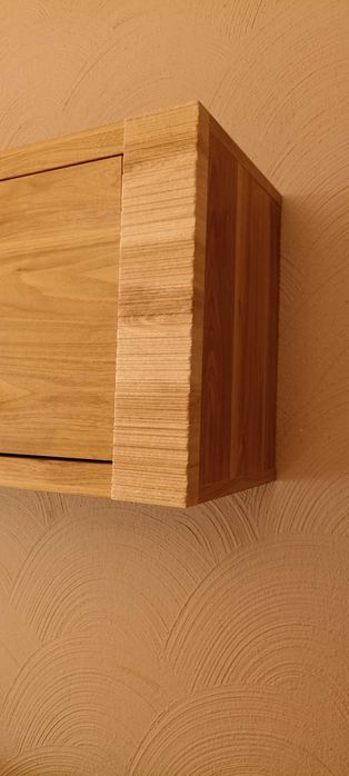 Szafka wisząca raflo z Black Red White