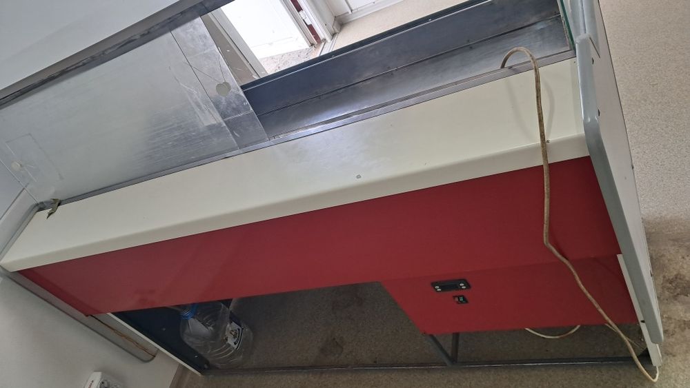 Продам холодильні вітрини