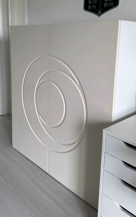Móvel IKEA branco com portas e gavetas - Excelente estado
