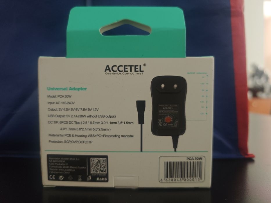 Adaptador universal 30w - Novo